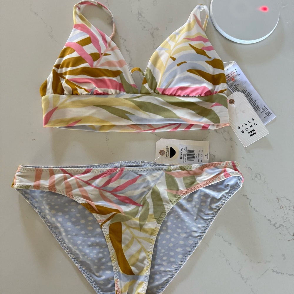 Tropic Jungle - Cami Bikini Top & Reversible Bikini Bottoms - Picture 6 of 7